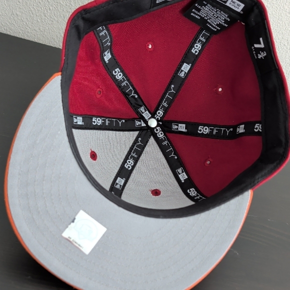 New Era Wisconsin Supper Clubbers Fitted Cap 7 3/4 Beloit Sky Carp - Picture 3 of 5